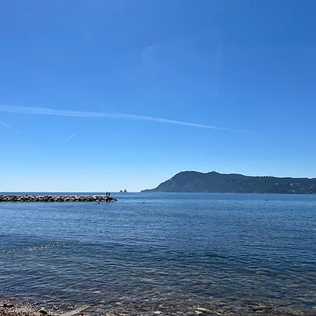 Calme Bord De Wifi-nespresso-draps-linge De Bain * Saint-Mandrier-sur-Mer